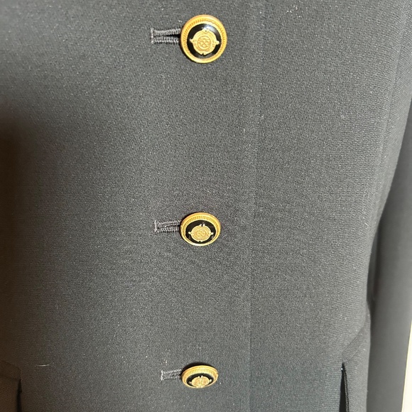 BLACK LE SUIT JACKET AND SKIRT - 8 - Picture 2 of 5